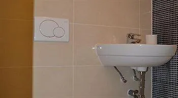 كونتيننتال سنتر فندق *