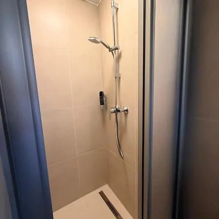 Continental Hotel 2*