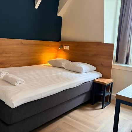 Continental Hotel 2*