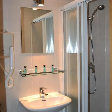 Ξενοδοχείο Continental *