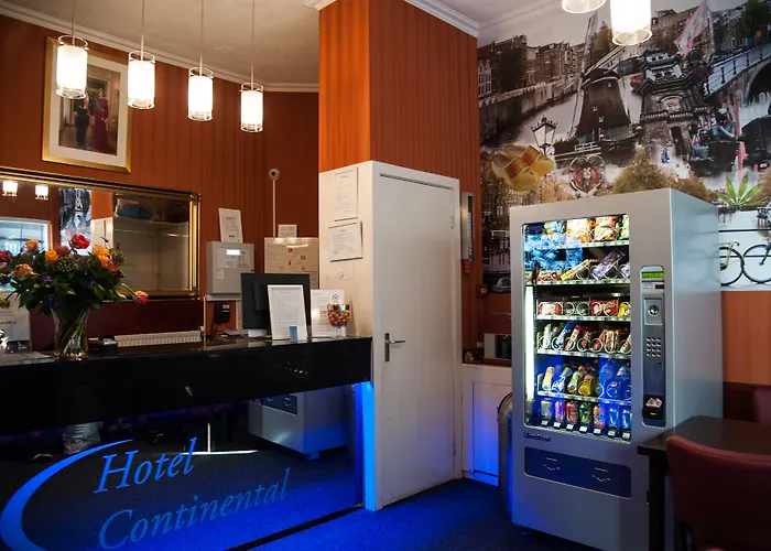 Continental ホテル *